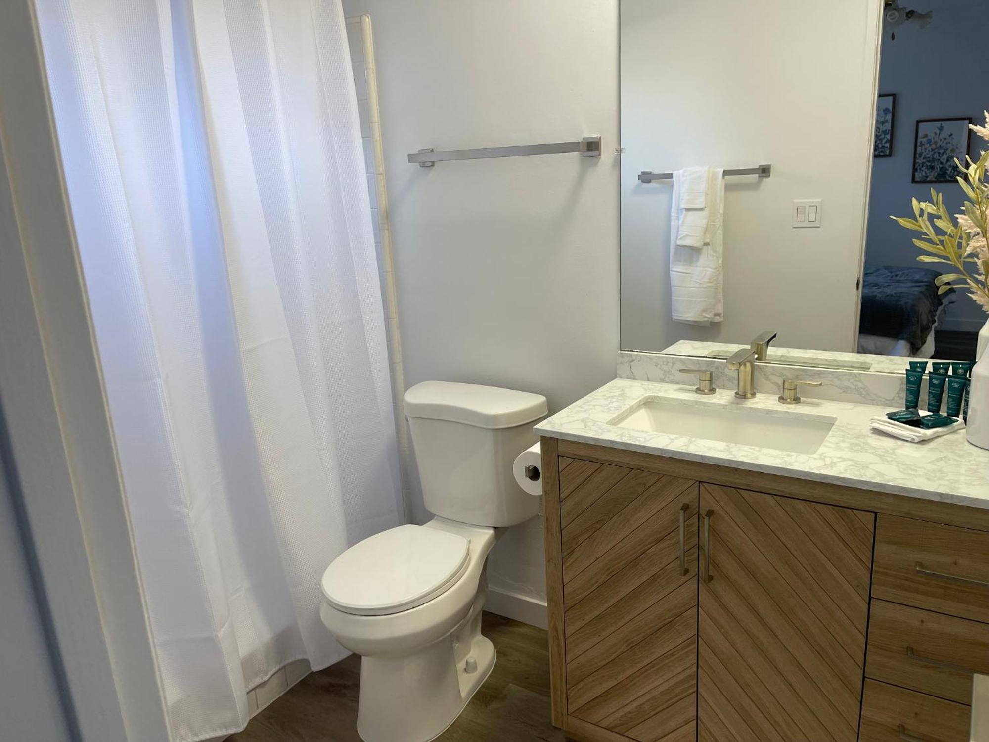Apartamento Modern Spacious & Bright 2bedroom W Balcony In Prime West La