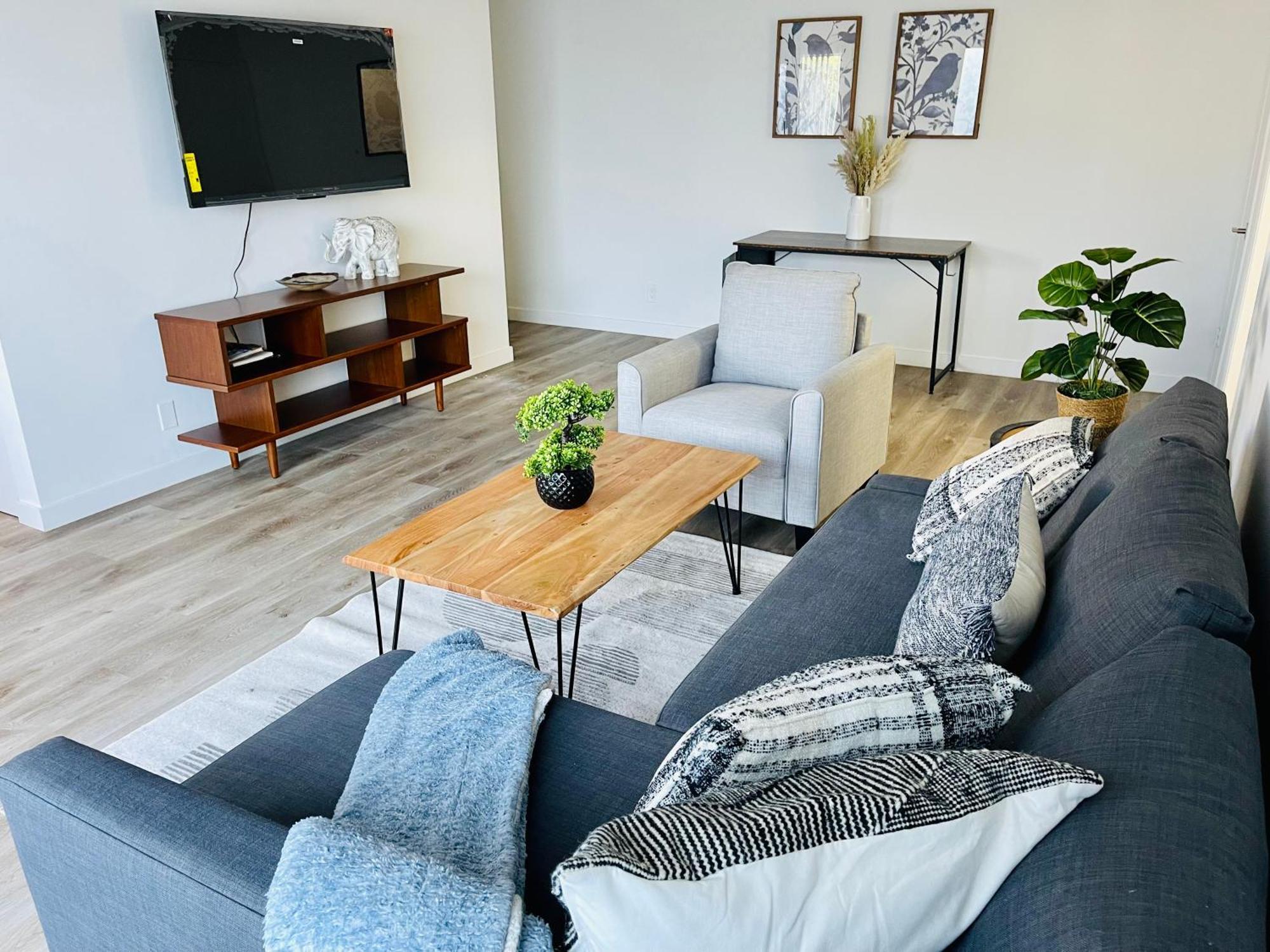 Modern Spacious & Bright 2bedroom W Balcony In Prime West La Apartamento Los Angeles