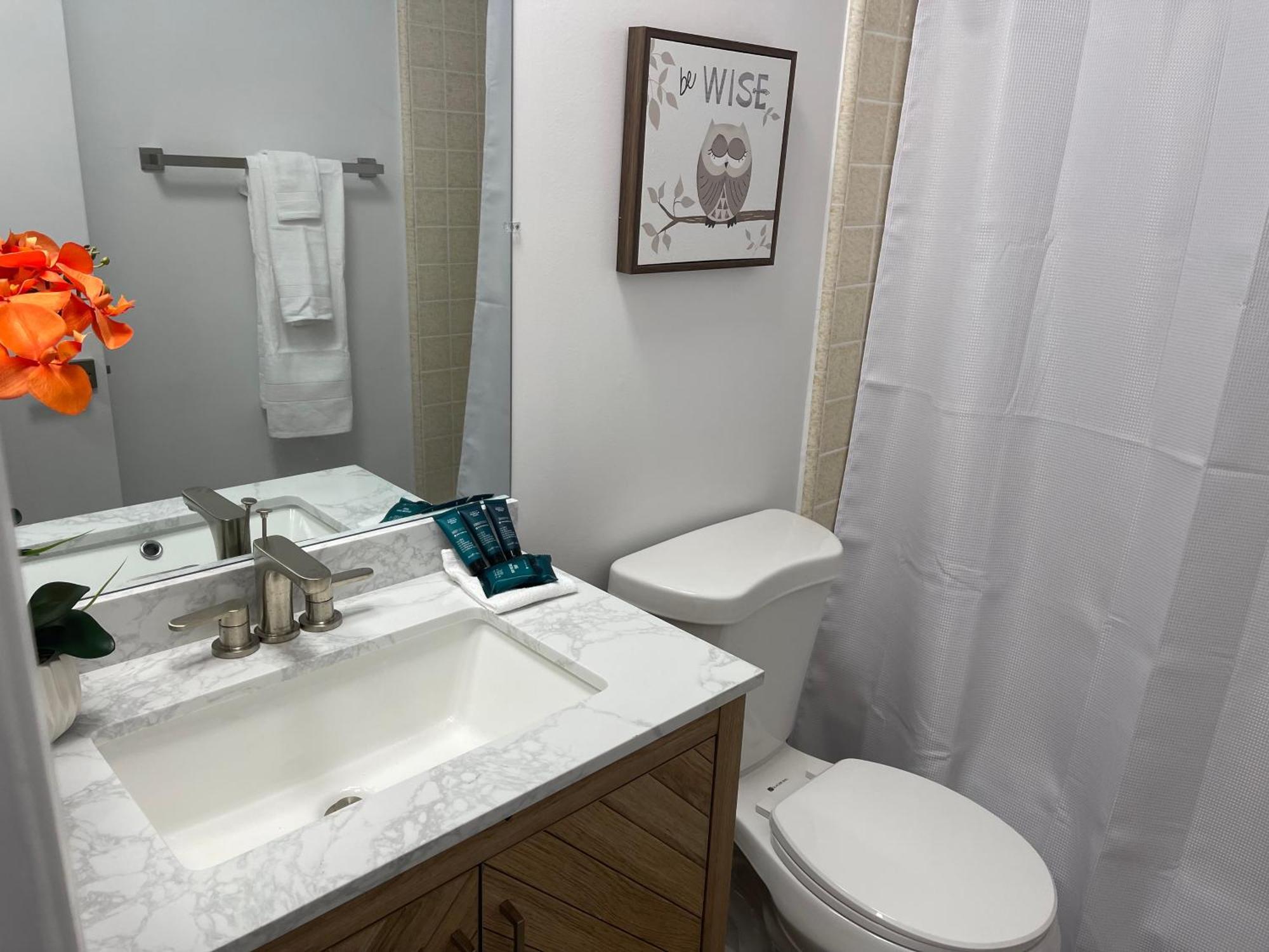 Apartamento Modern Spacious & Bright 2bedroom W Balcony In Prime West La Los Angeles